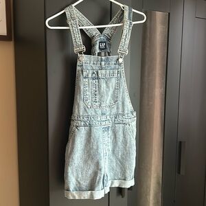 Women’s Gap Denim Distressed overall shirts. Acid Washed Size XS